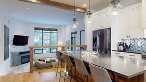 Interior - Luxury Villagewalk Townhouse in Sun Peaks (Sun Peaks)