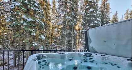 Luxury Villagewalk Townhouse in Sun Peaks