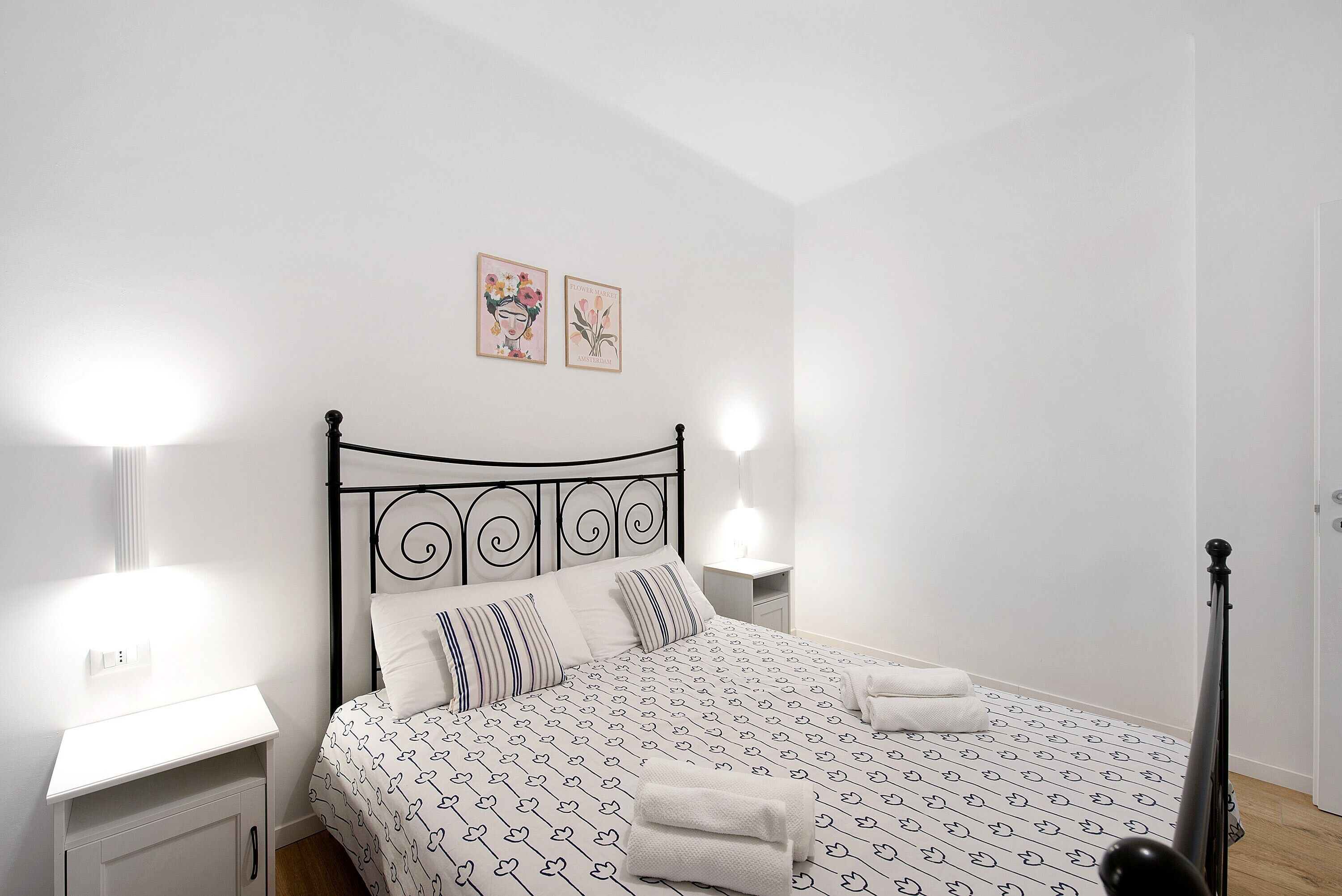 1 habitación, tabla de planchar con plancha, wifi gratis y ropa de cama 