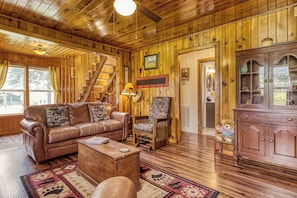 Interior - Valley View Farmhouse- Hot Tub, $560 Tickets per Paid Day (Sevierville)