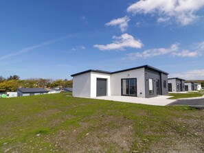 Exterior - Number 3 Villa - The View (Bunbeg)