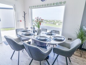 Dining - Number 5 Villa - The View (Bunbeg)