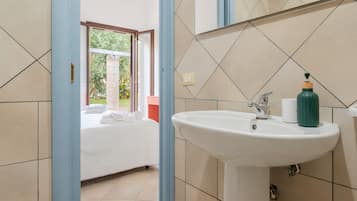 6 chambres, Wi-Fi gratuit, draps fournis
