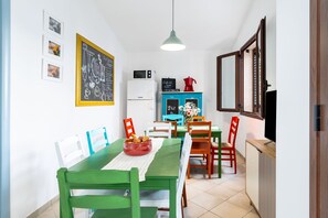 Dining - Villa 'Il Giardino Dei Gelsi' with Private Terrace, Wi-Fi and Air Conditioning (Otranto)