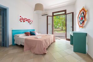 6 bedrooms, free WiFi, bed sheets - Villa 'Il Giardino Dei Gelsi' with Private Terrace, Wi-Fi and Air Conditioning (Otranto)