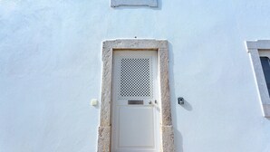تفاصيل الفندق من الخارج