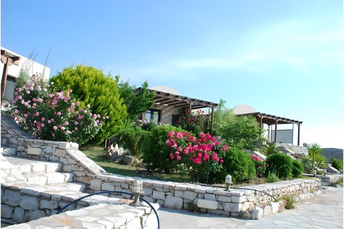 Holiday Home 'Kythiris Studios - Bungalow 3' with Sea View, Wi-Fi and Air Conditioning