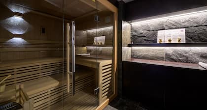 Villa "Le Domaine Endila" mit Bergblick, privater Terrasse und Sauna