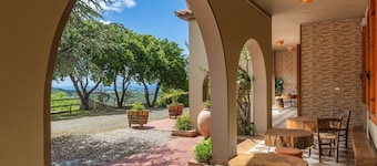 Holiday Home 'Meravigliosa In Collina' with Mountain View, Wi-Fi and Air Conditioning