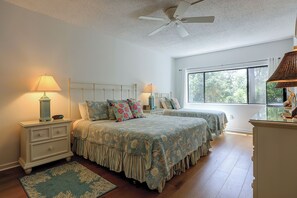 2 bedrooms, iron/ironing board, Internet, bed sheets