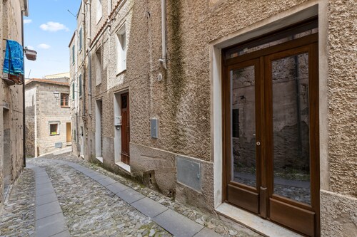 Holiday Home 'Domo Mea - La Tua Casa In Sardegna' with Terrace, Balcony and Wi-Fi