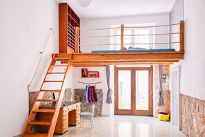 Interior - Holiday Home 'Domo Mea - La Tua Casa In Sardegna' with Terrace, Balcony and Wi-Fi (Cuglieri)