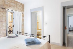 3 bedrooms, desk, iron/ironing board, free WiFi - Holiday Home 'Domo Mea - La Tua Casa In Sardegna' with Terrace, Balcony and Wi-Fi (Cuglieri)