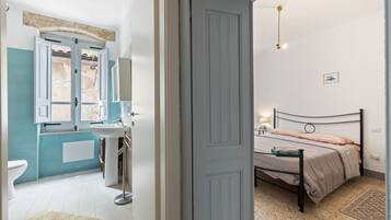 3 Schlafzimmer, Schreibtisch, Bügeleisen/Bügelbrett, kostenloses WLAN