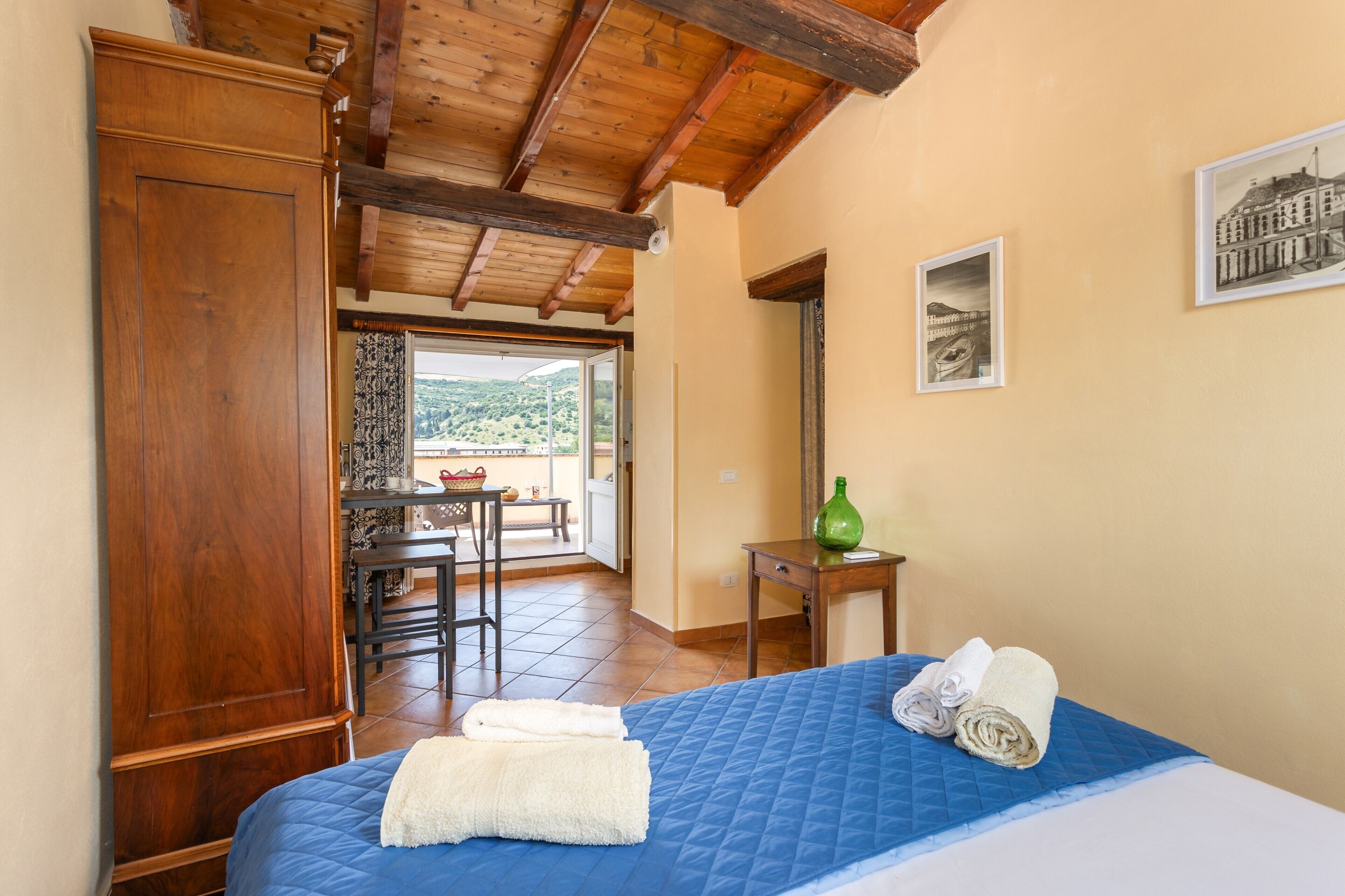 1 室のベッドルーム、アイロン / アイロン台、WiFi (無料)、ベッドシーツ