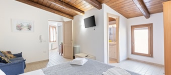 Apartment 'Il Fascino Del Borgo' with Wi-Fi and Air Conditioning