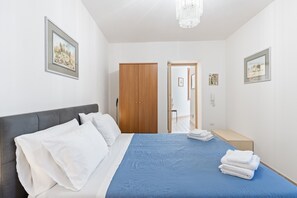 1 bedroom, iron/ironing board, free WiFi, bed sheets