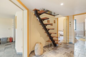 Interior - Apartment 'Le Residenze In Piazza' with Balcony, Wi-Fi and Air Conditioning (Bosa)