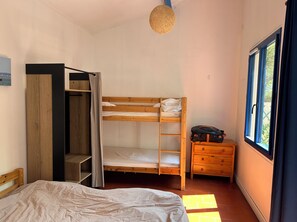 1 bedroom, iron/ironing board, WiFi
