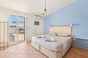 3 slaapkamers, een strijkplank/strijkijzer, gratis wifi, beddengoed