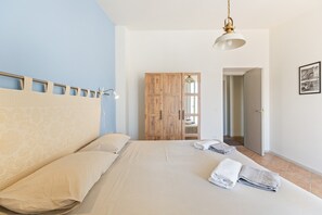 3 habitaciones, tabla de planchar con plancha y wifi gratis 