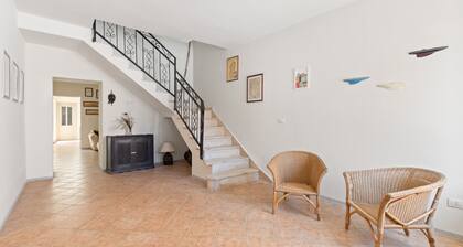 Holiday Home 'I Tre Nuraghi' with Mountain View, Wi-Fi and Air Conditioning