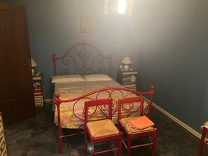4 Schlafzimmer, Bügeleisen/Bügelbrett, Reisekinderbett, WLAN