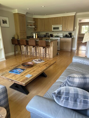 Cozy 1-bedroom with AC & Lake Access WiFi in Ellsworth Near Acadia Bar Harbor