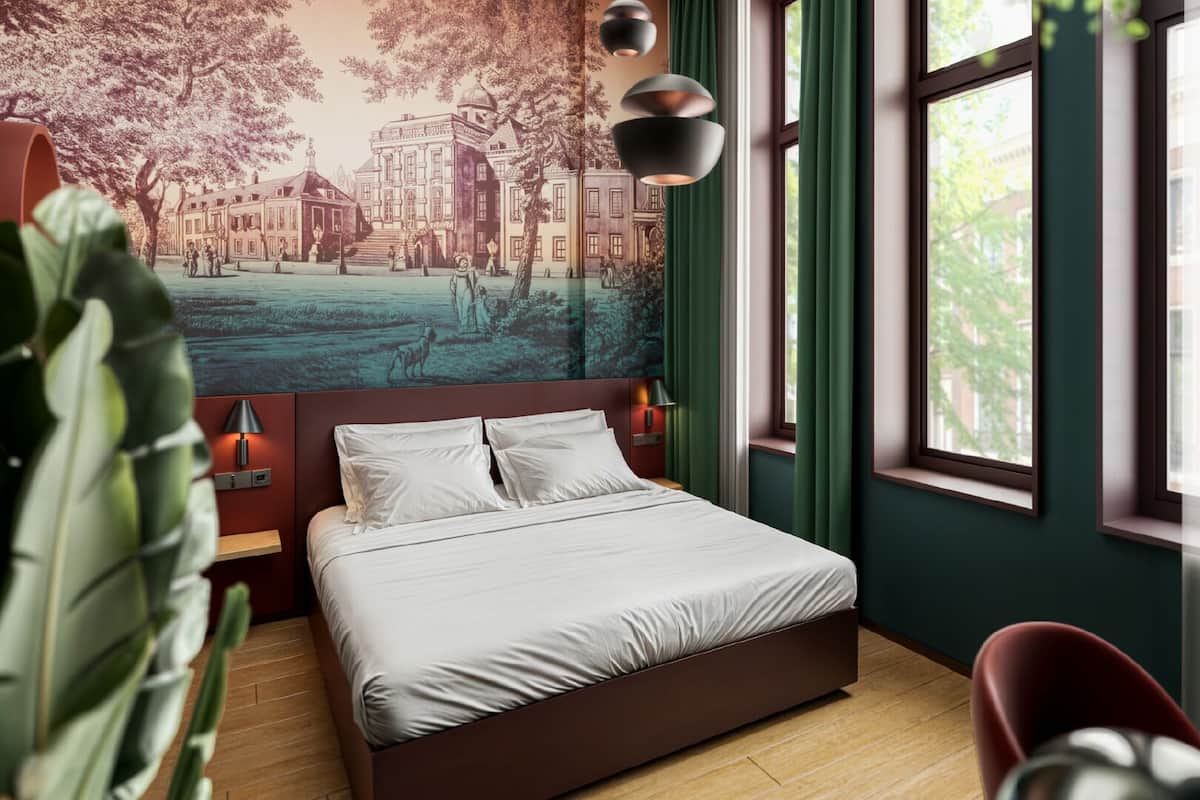 Biancheria da letto di alta qualità, materassi a doppio strato, minibar