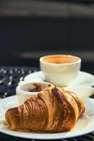 Se ofrece un desayuno bufé todos los días (por un coste adicional)