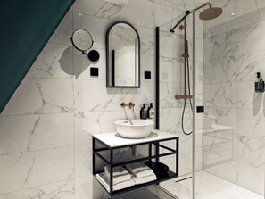 Free toiletries, hair dryer, towels, soap - The ALD Boutique Hotel (The Hague)