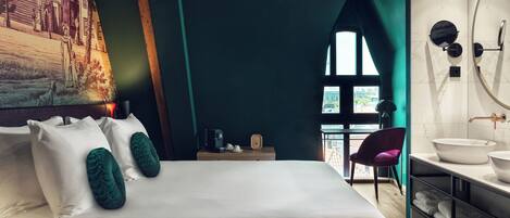 1 bedroom, premium bedding, pillow-top beds, minibar