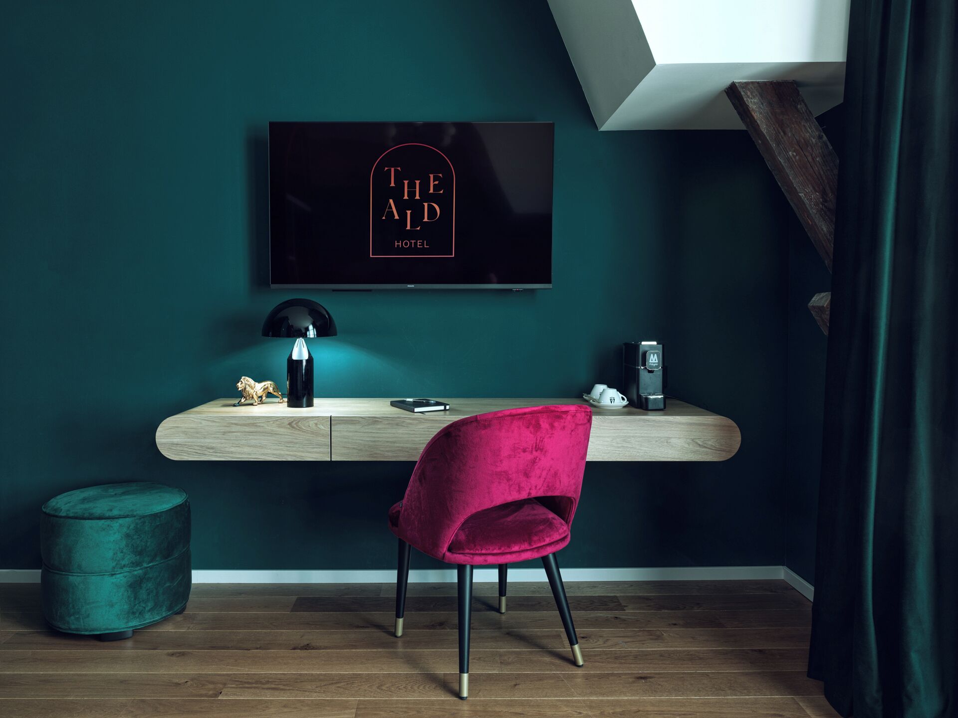 Luxe beddengoed, pillowtop-bedden, een minibar, een kluis op de kamer