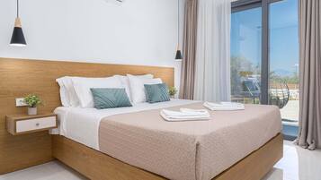 3 bedrooms, iron/ironing board, travel crib, free WiFi