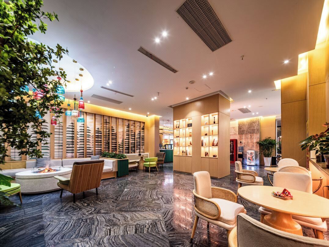 ฝ่ายต้อนรับ