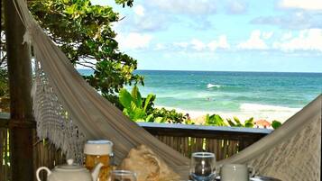 Café da manhã completo grátis todos os dias