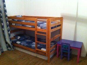 4 chambres, fer et planche à repasser, Wi-Fi