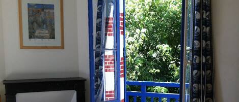 4 dormitoris, planxa i posts de planxar i wifi