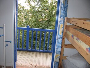 4 bedrooms, iron/ironing board, WiFi