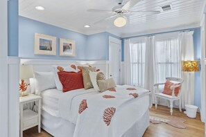 3 chambres, bureau, fer et planche à repasser, accès au Wi-Fi (inclus)