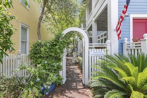 Property grounds - Amazing Porches, Outdoor Dining, & Tower in Seaside, FL! 2 Kings! 2 Bikes! (Santa Rosa Beach)