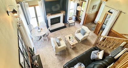 Disc golf, kayaks, or fish on private Cabin! Near stores, casinos, beaches!