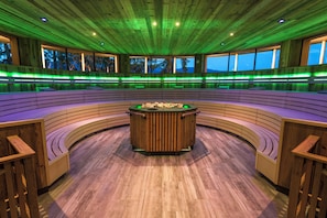 Couples treatment rooms, hot tub, steam room, body treatments - Hotel Der Waldhof in Völlan (Lana)