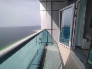 Property grounds - Two-bedroom hotel apartment with a living room and a sea view, VIP (Ajman)