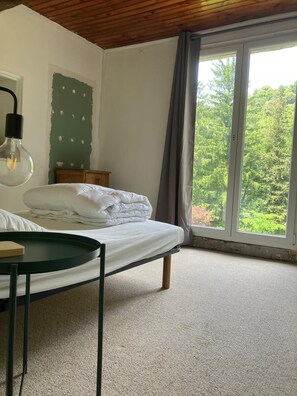 6 bedrooms, iron/ironing board, free WiFi - Maison Familiale en pleine nature dans les Cévennes (Sumène)