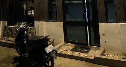 Summers Cozy studio in delightful Digos City with AC