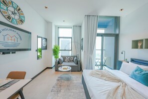 Deluxe Apartment, City View | Blackout drapes, iron/ironing board, free WiFi - Urban Skyline City Comfort Studio (Dubai)