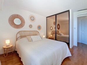 2 makuuhuonetta, silitysrauta/-lauta, Wi-Fi, vuodevaatteet