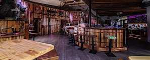 Apartment | Bar (on property)