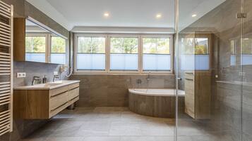Apartment | Bathroom